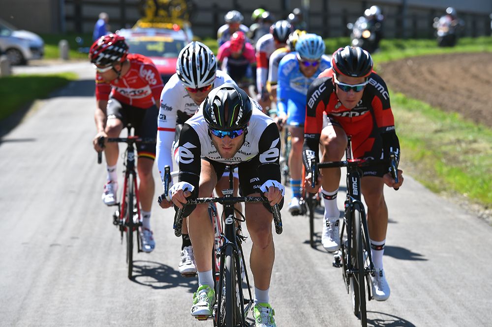 Stephen Cummings (Dimension Data) drives the breakaway in the 2016 Fl&egrave;che Wallonne