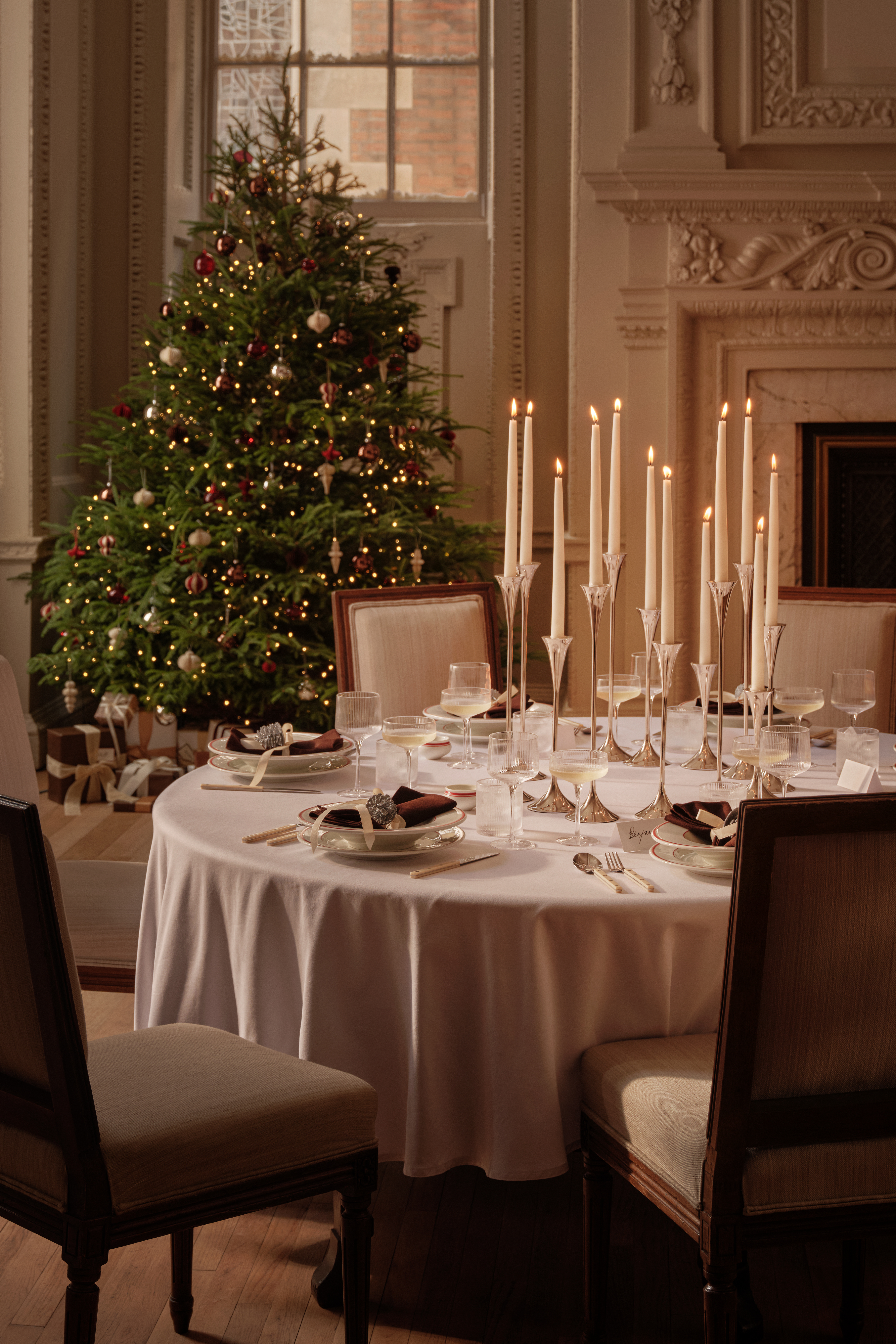 H&amp;amp;M holiday collection dining room set up