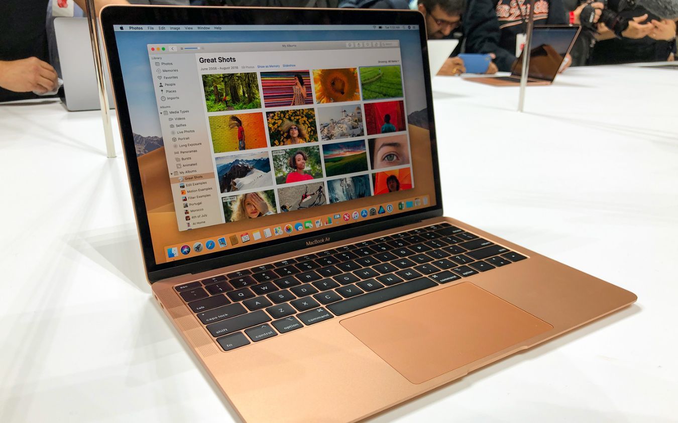 MacBook本体 Macbook Air 2018 8GB/256GB Amazon.com: Apple 2018 MacBook Air with 1.6 GHz Intel Core i5, 13