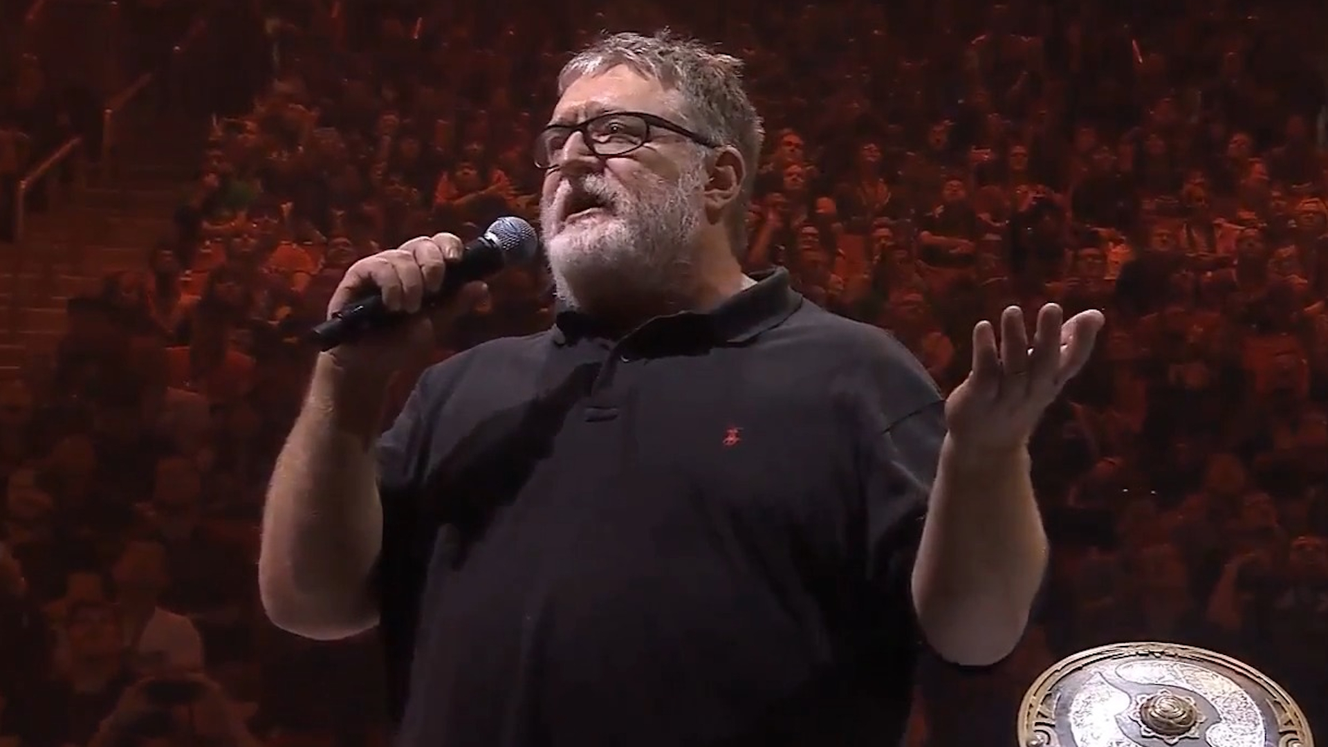 Gabe Newell speaking at Dota tournament