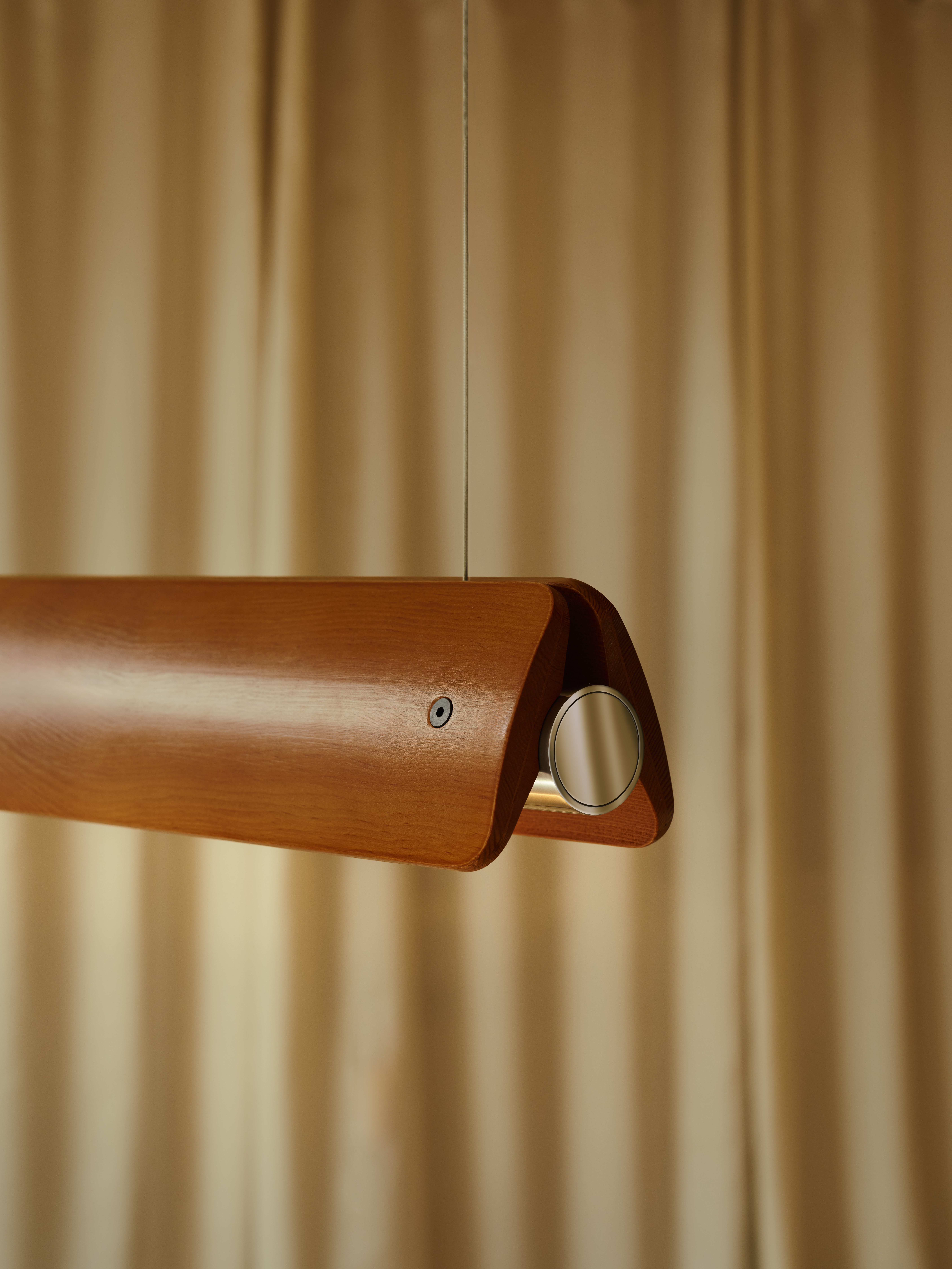 Tobia Scarpa light for Flos made of two wooden slats on each side of the light source