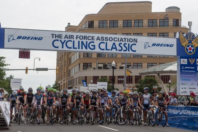 The women take to the start line in Clarendon.