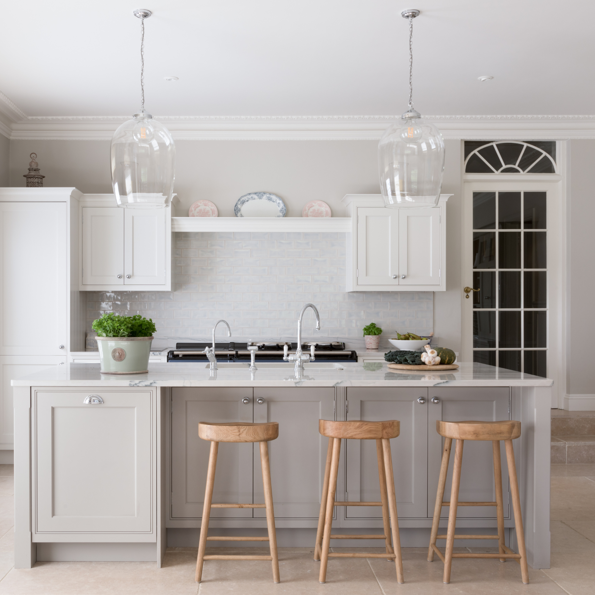 a georgian kitchen painted in little greene slaked lime