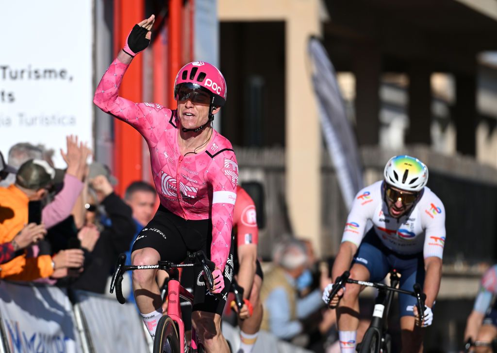 Marijn van den Berg of EF Education-EasyPost wins Trofeo Ses Salines at Challenge Mallorca 2025