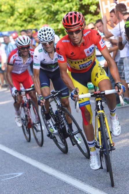 Alberto Contador (Tinkoff-Saxo) followed by Alejandro Valverde (Movistar) and Joaquim Rodr&iacute;guez (Katusha)