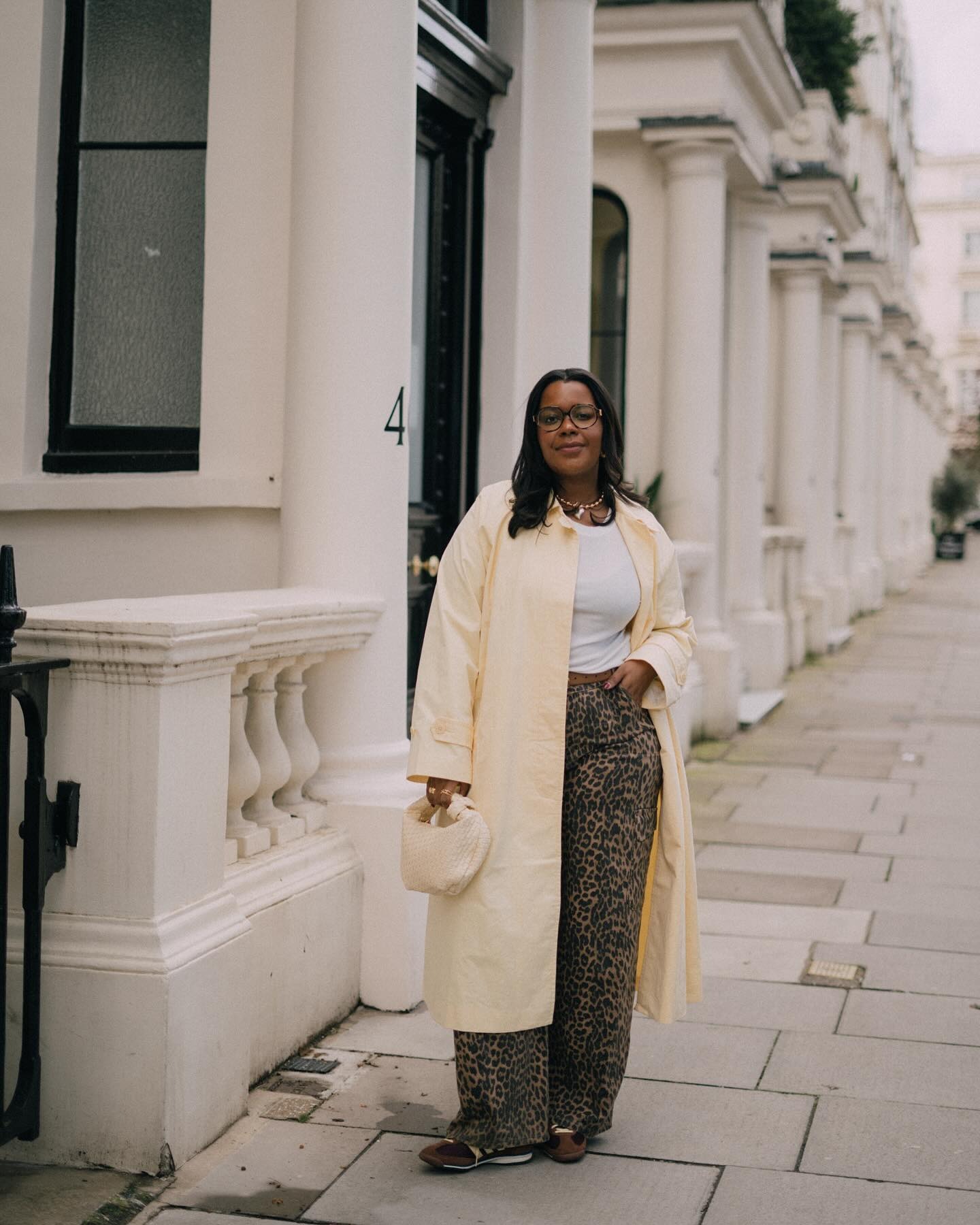 Fashion person Karina @styleidealist wears a chic pinterest outfit.