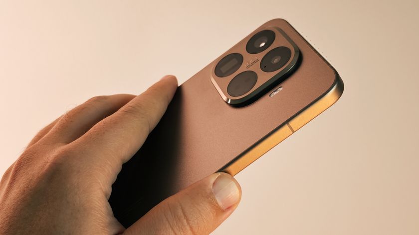 Xiaomi 15T Pro REVIEW back handheld angled