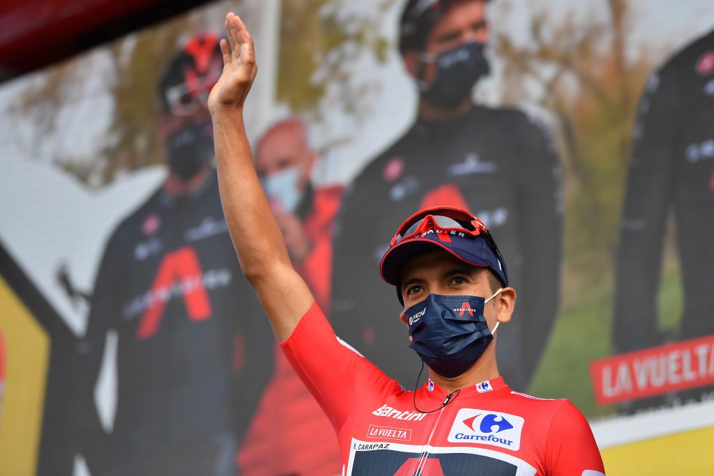 VILLANUEVA DE VALDEGOVIA SPAIN OCTOBER 27 Start Richard Carapaz of Ecuador and Team INEOS Grenadiers Red Leader Jersey VitoriaGasteiz Team Presentation Mask Covid Safety Measures during the 75th Tour of Spain 2020 Stage 7 a 1597km from VitoriaGasteiz to Villanueva de Valdegovia lavuelta LaVuelta20 La Vuelta on October 27 2020 in Villanueva de Valdegovia Spain Photo by Justin SetterfieldGetty Images