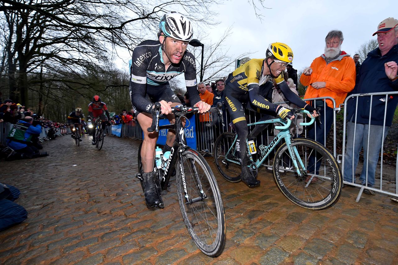 Stijn Vandenbergh rides side-by-side with Sep Vanmarcke (Lotto-Jumbo)