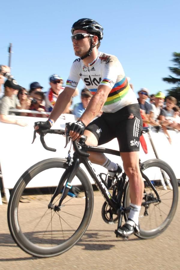 Mark Cavendish (Sky) had a crash and could not contest the sprint