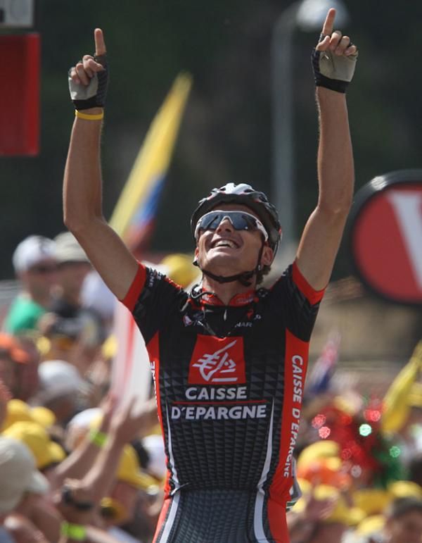 Luis Le&oacute;n S&aacute;nchez (Caisse d'Epargne) wins Tour de France stage eight in Saint-Girons