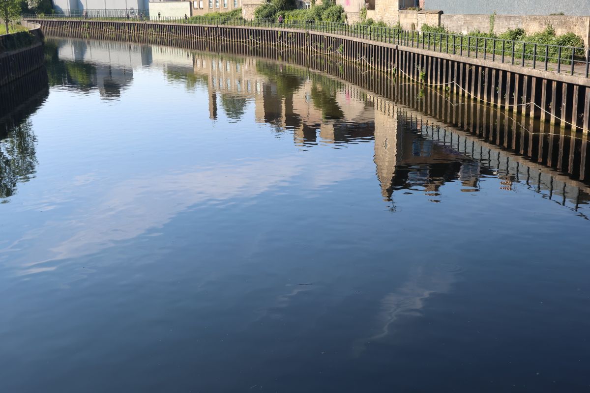 A photo taken on a Canon PowerShot V1 compact vlogging camera