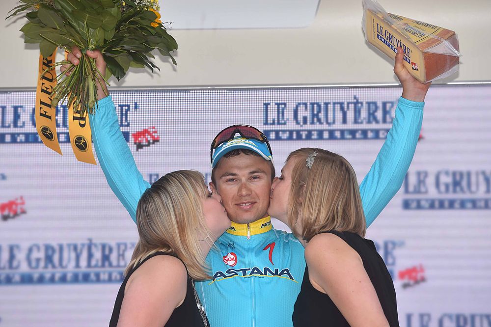 Alexey Lutsenko (Astana) gets his podium kisses after winning stage 8