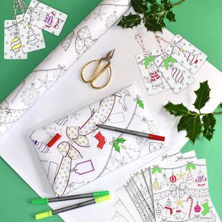 DIY Christmas wrap and cards, colouring in with pens