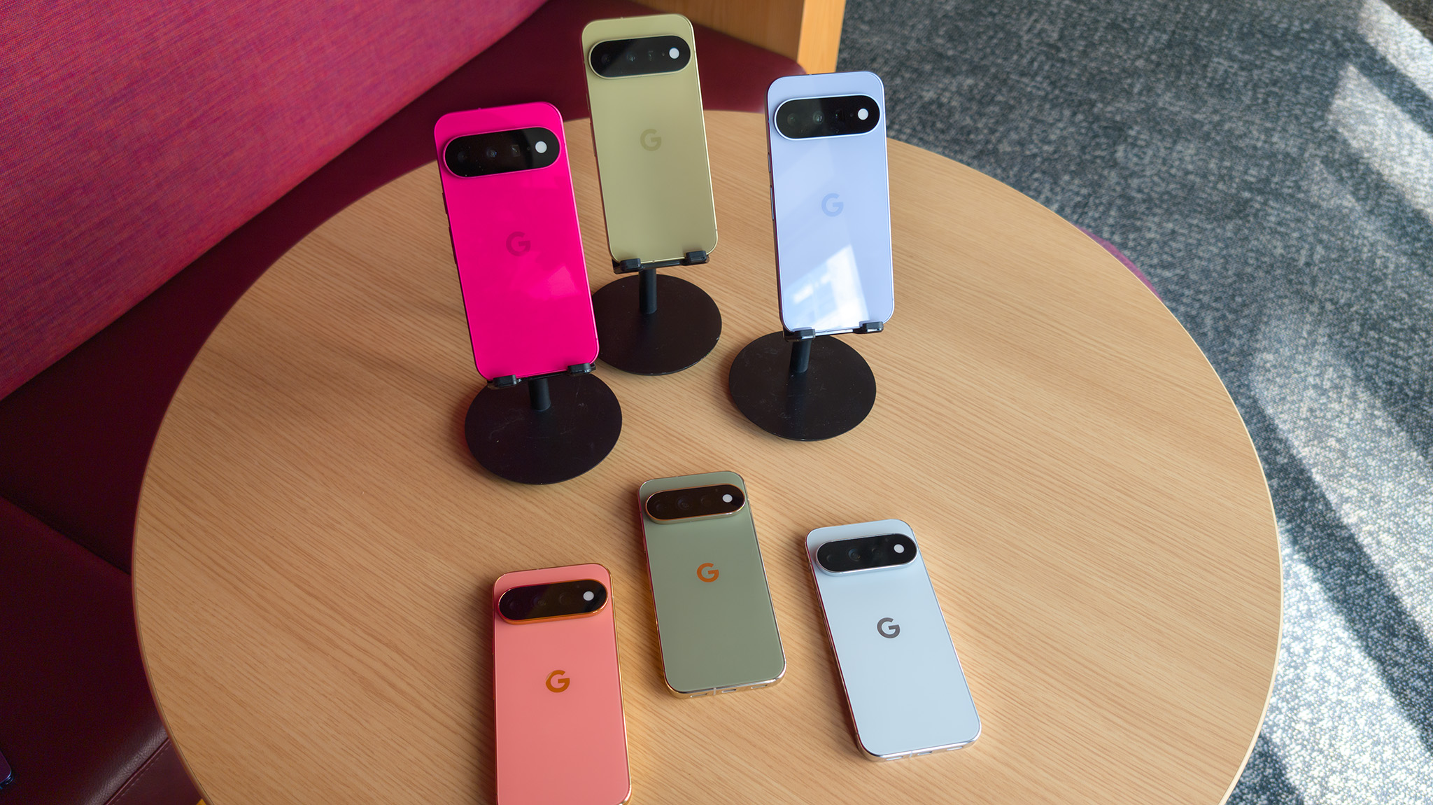 Comparing the Google Pixel 11 with the Google Pixel 11 Pro