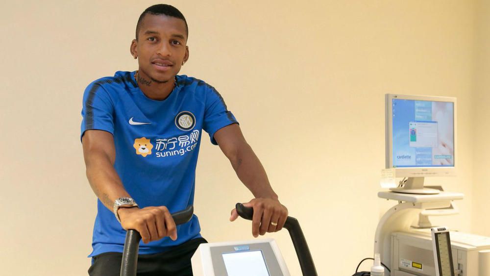 Dalbert undergoes Inter medical | FourFourTwo