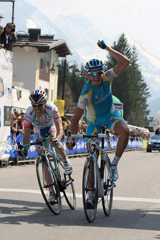 Scarponi wins Giro del Trentino