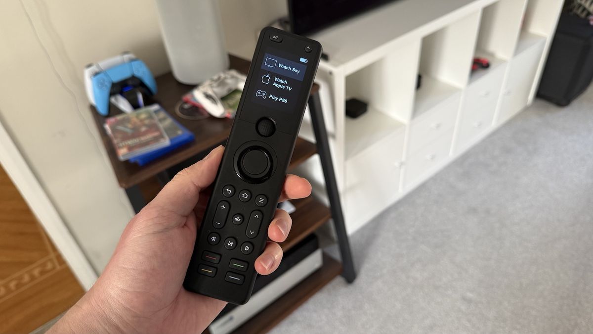 Pavy Universal Remote From Logitech Harmony to Sofabaton: a week with my new universal remote ...