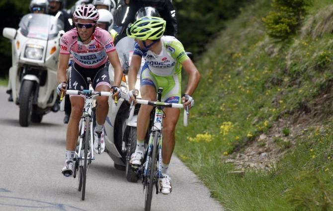 Vincenzo Nibali matches Alberto Contador on the Zoncolan in 2011