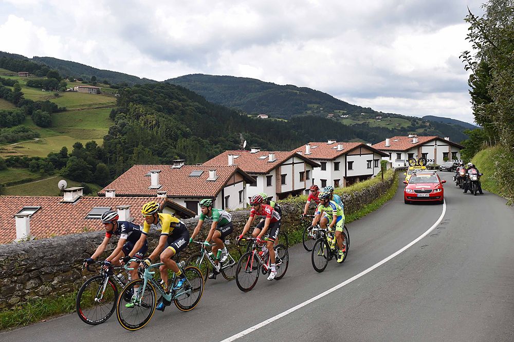 The breakaway's gap fell to 1:50 with 80km to go at the Clasica San Sebastian