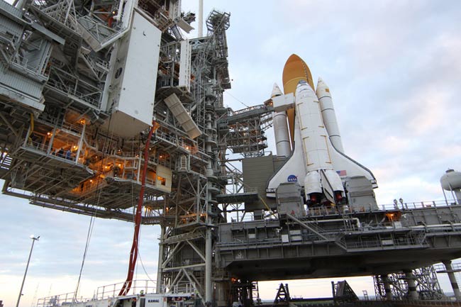 NASA Fixing Fuel Leak on Space Shuttle Discovery