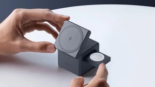 Anker 3-in-1 Cube with MagSafe 15W Foldable Charger