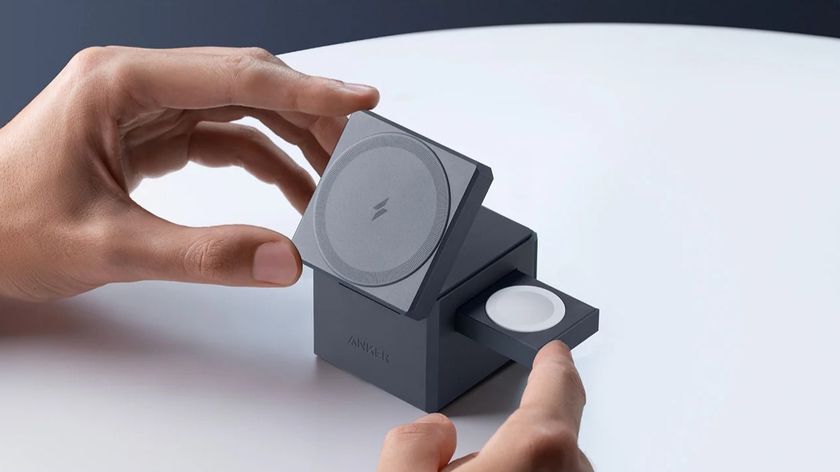 Anker 3-in-1 Cube with MagSafe 15W Foldable Charger