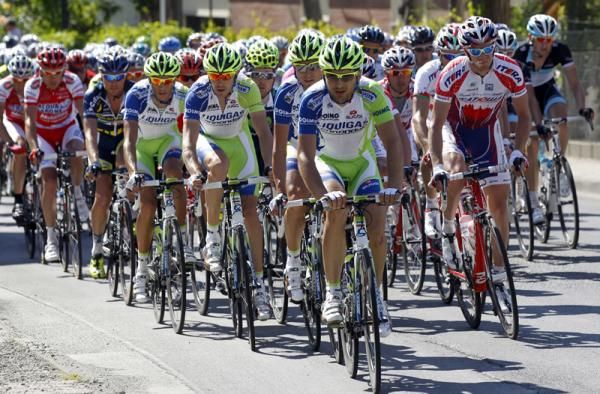 Liquigas take responsibility and work on the front