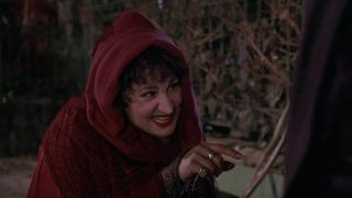 Kathy Najimy points with an evil grin in Hocus Pocus.