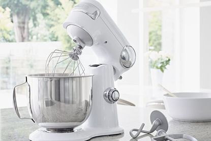 How to clean a stand mixer