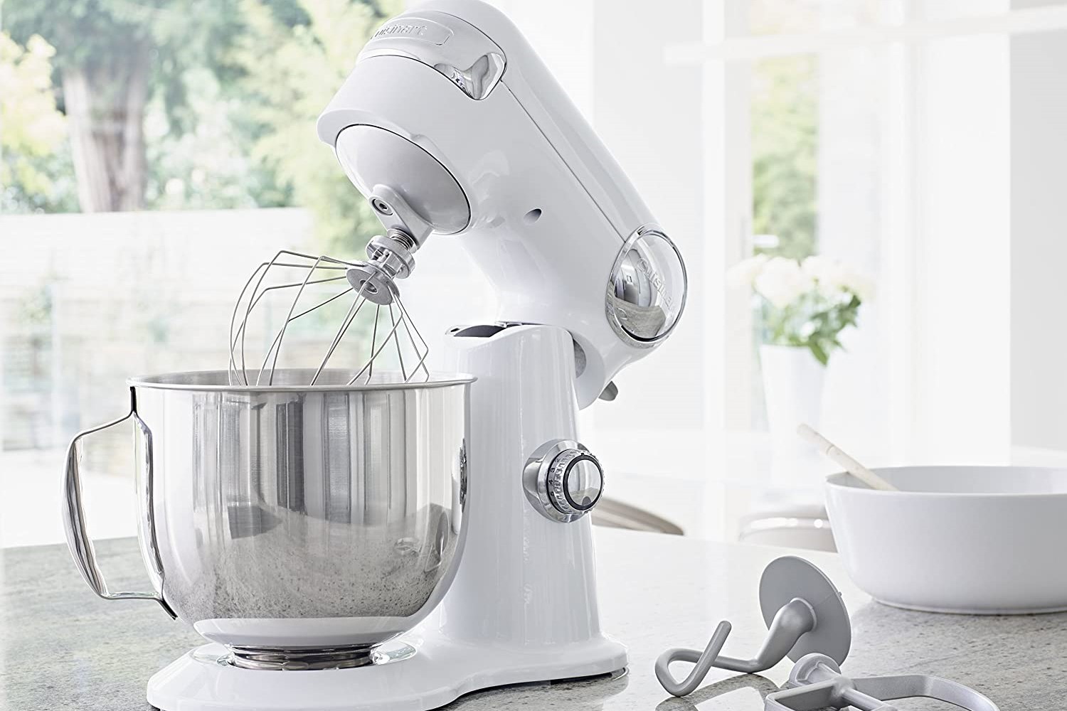 How to clean a stand mixer: in 5 easy steps