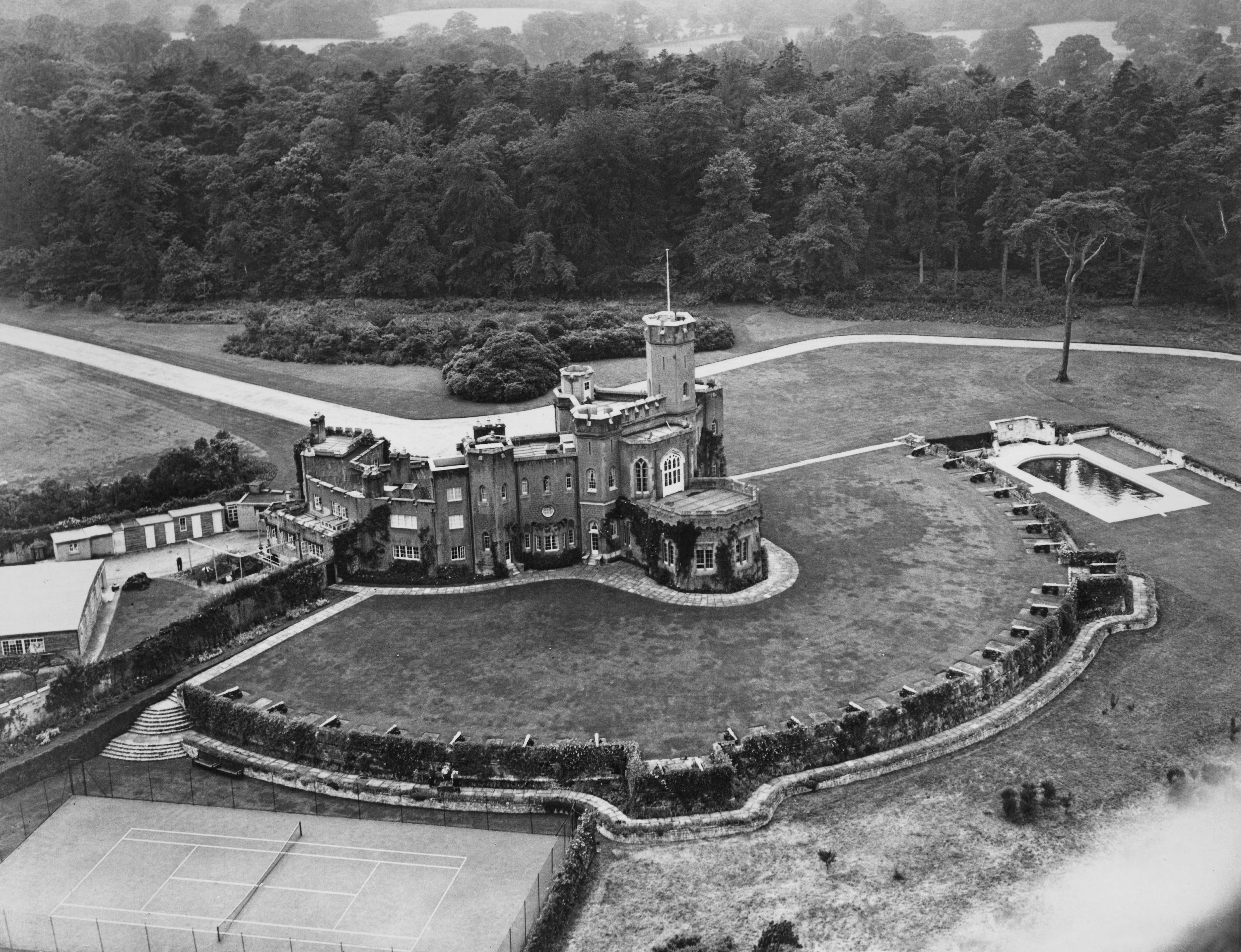 Kate Middleton and Prince William are reportedly considering moving their family to Fort Belvedere in Windsor Great Park, a gothic mansion