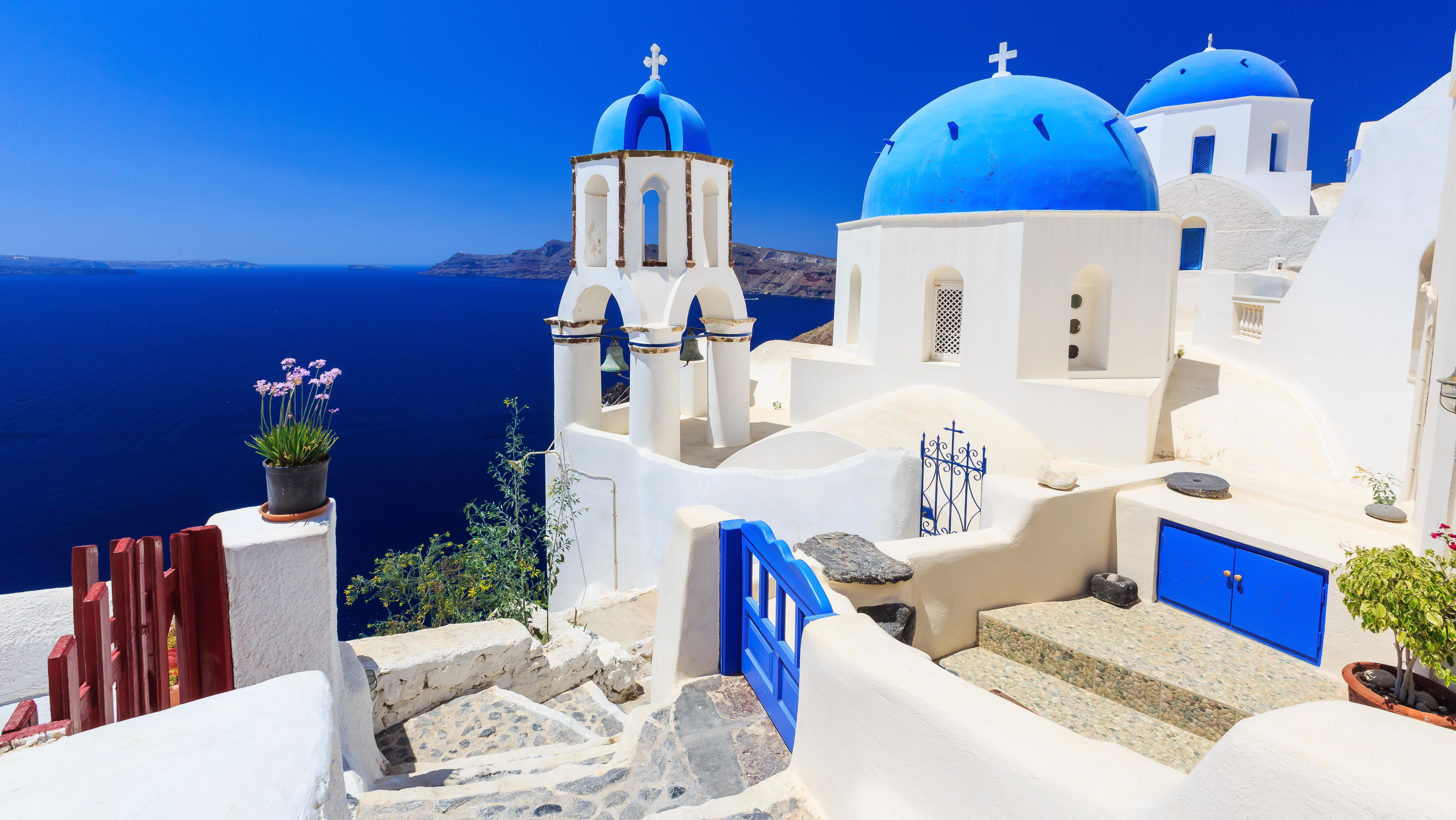 Santorini, Greece Travel Guide | Where to Eat, Drink & Stay in ...