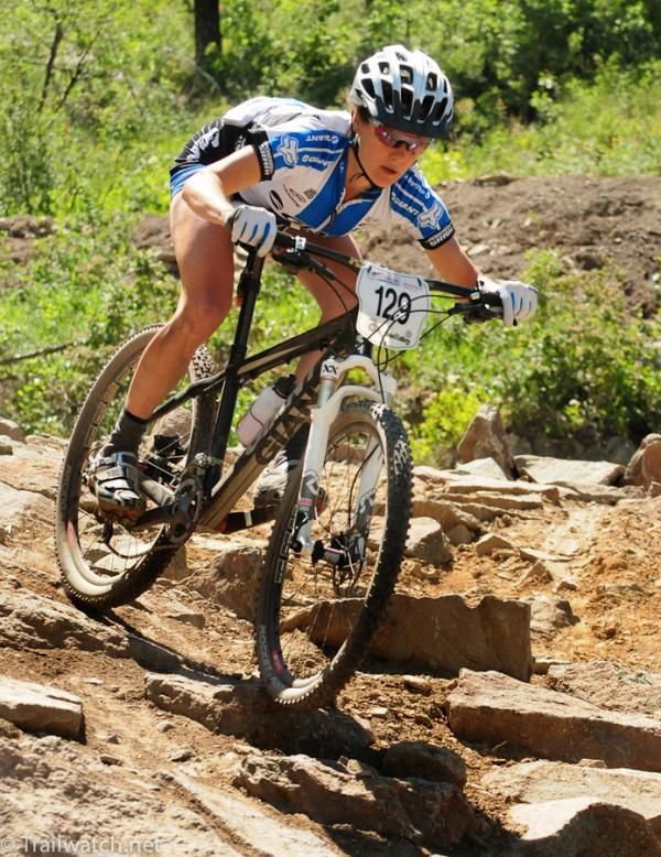 Kelli Emmett (Giant) descending through the rocks