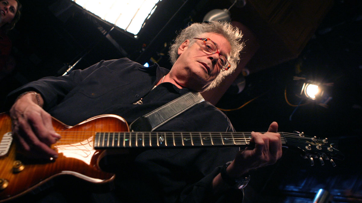 Leslie West promoting his new signature series Dean Guitars. New York City December 14, 2006.