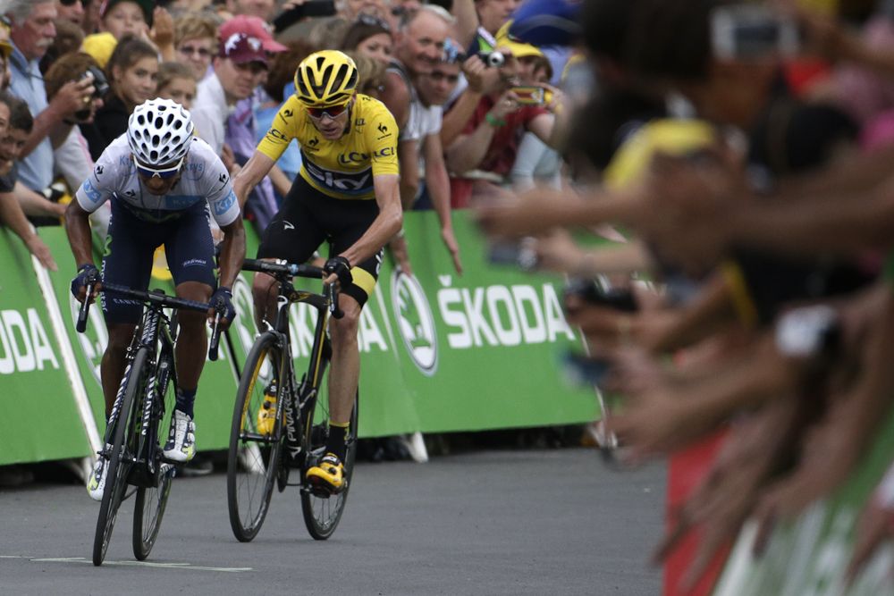 Nairo Quintana tried to gain time on Chris Froome at the stage 17 finish.