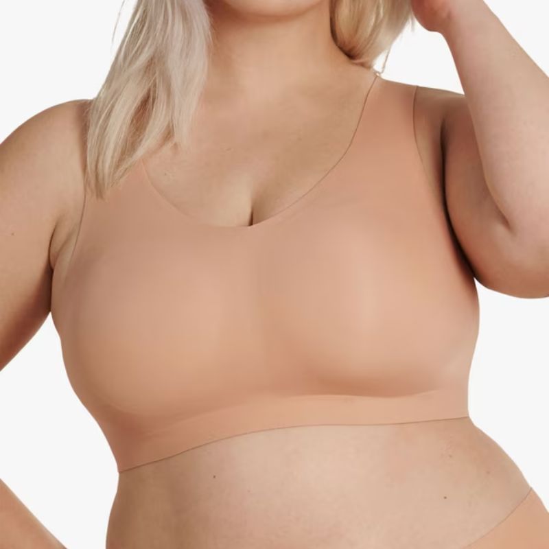 Evelyn & Bobbie Defy Wire-Free Bra, Himalayan Salt on model 