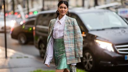 Elsa Hosk's Green Blouse and Gucci Belt Bag Look for Less  Gucci belt bag, Belt  bag outfit street style, Gucci belt bag outfit street styles