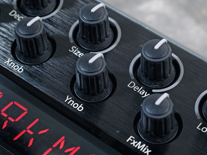 A wide range of knobs give you the power to edit various reverb effects.