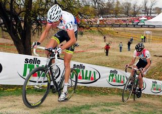 Ryan Trebon (LTS-Felt) leading Jeremy Powers with less than a half lap to go