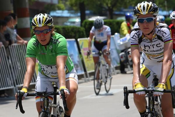 Even minutes after the finish, as she rolled back to the team car with Judith Arndt, Ina Yoko Teutenberg (HTC - Columbia Women) was unaware of the result, which was a photofinish