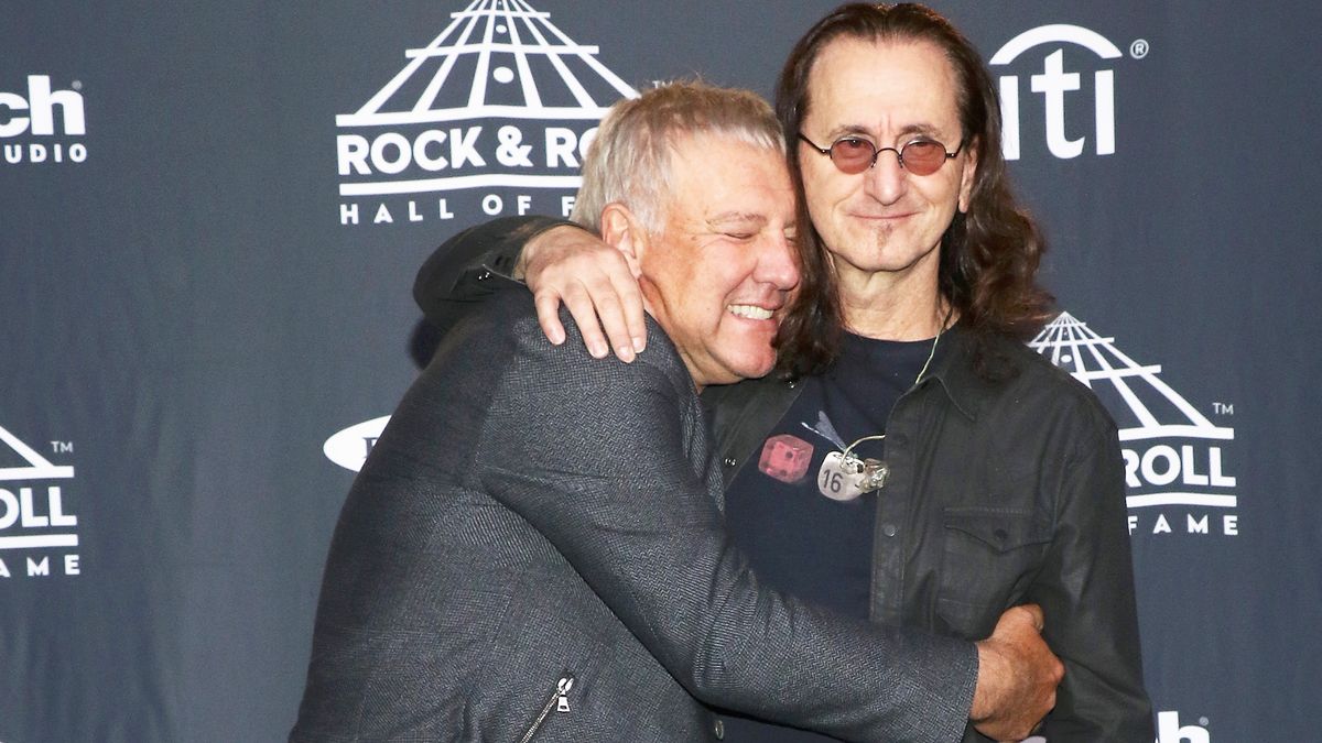 NEW YORK, NY - APRIL 07: 2017 Musicians Alex Lifeson and Geddy Lee attend the Press Room of the 32nd Annual Rock &amp; Roll Hall Of Fame Induction Ceremony at Barclays Center on April 7, 2017 in New York City. The event will broadcast on HBO Saturday, April 29, 2017 at 8:00 pm ET/P