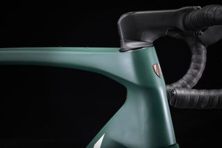 Trek Domane's new RCS stem hides the cables from the wind to improve airflow around the front of the bike