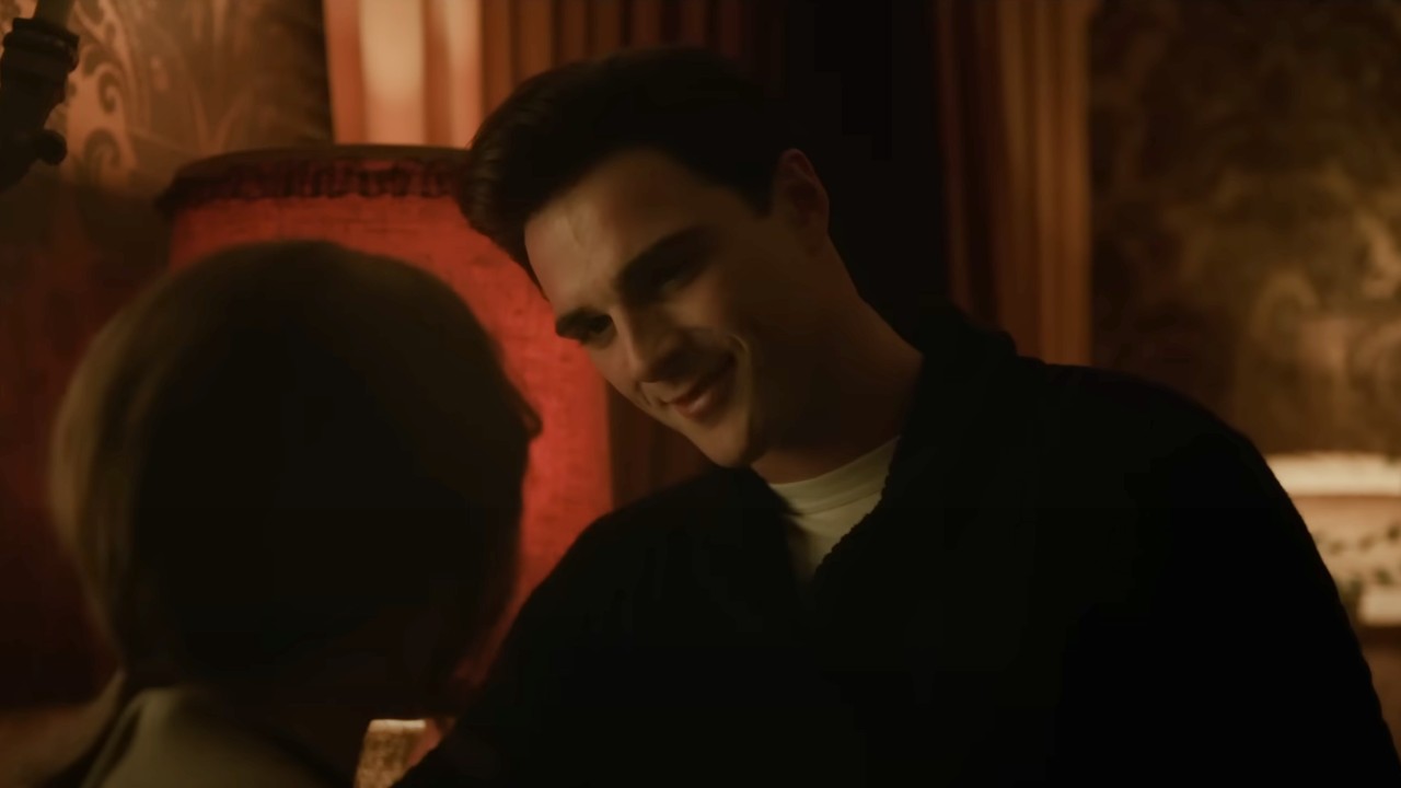 A screenshot of Jacob Elordi as Elvis in Priscilla.