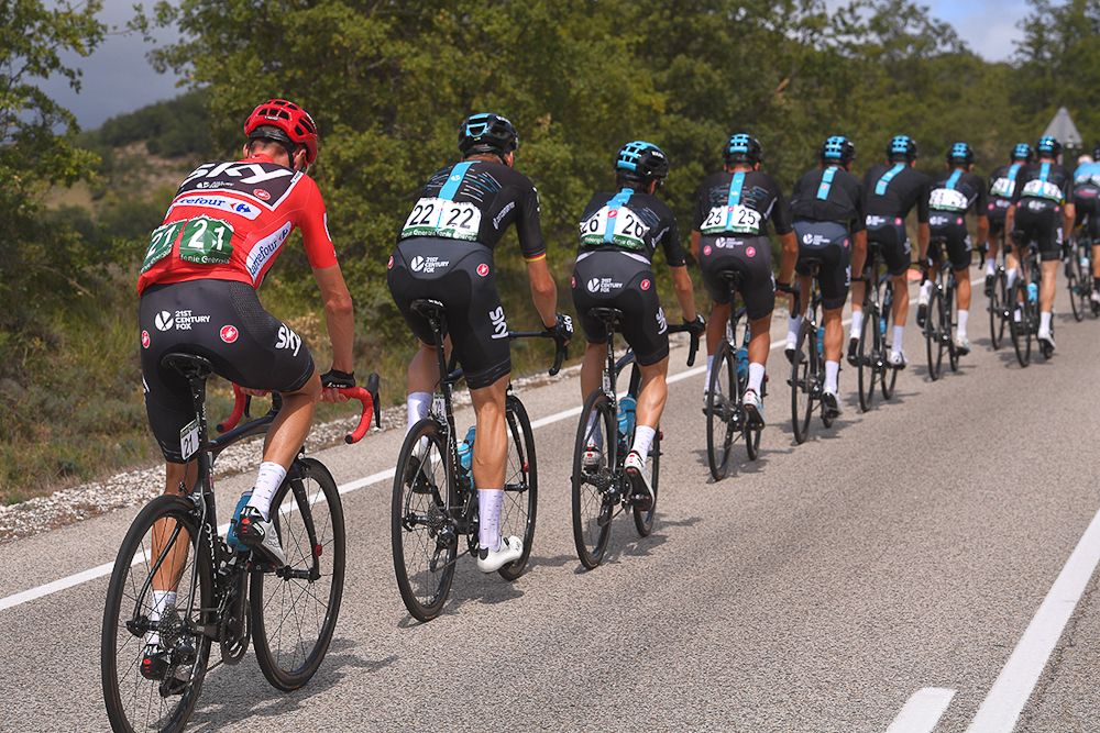 Chris Froome behind the Sky train at the Vuelta