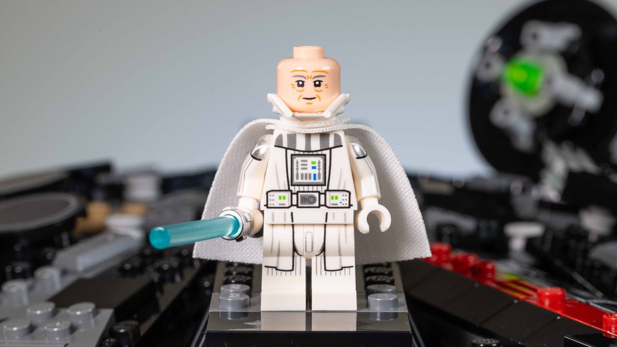 Lego Star Wars The Dark Falcon (75389) Jedi Vader (front, no mask)