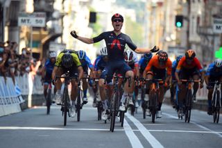 Ethan Hayter wins the Giro dell'Appenino
