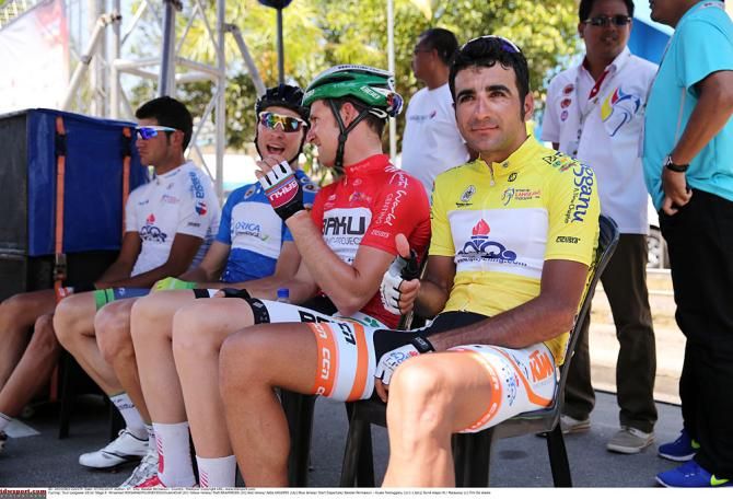 Mirsamad Pourseyedigolakhour and Matt Brammeier before the start
