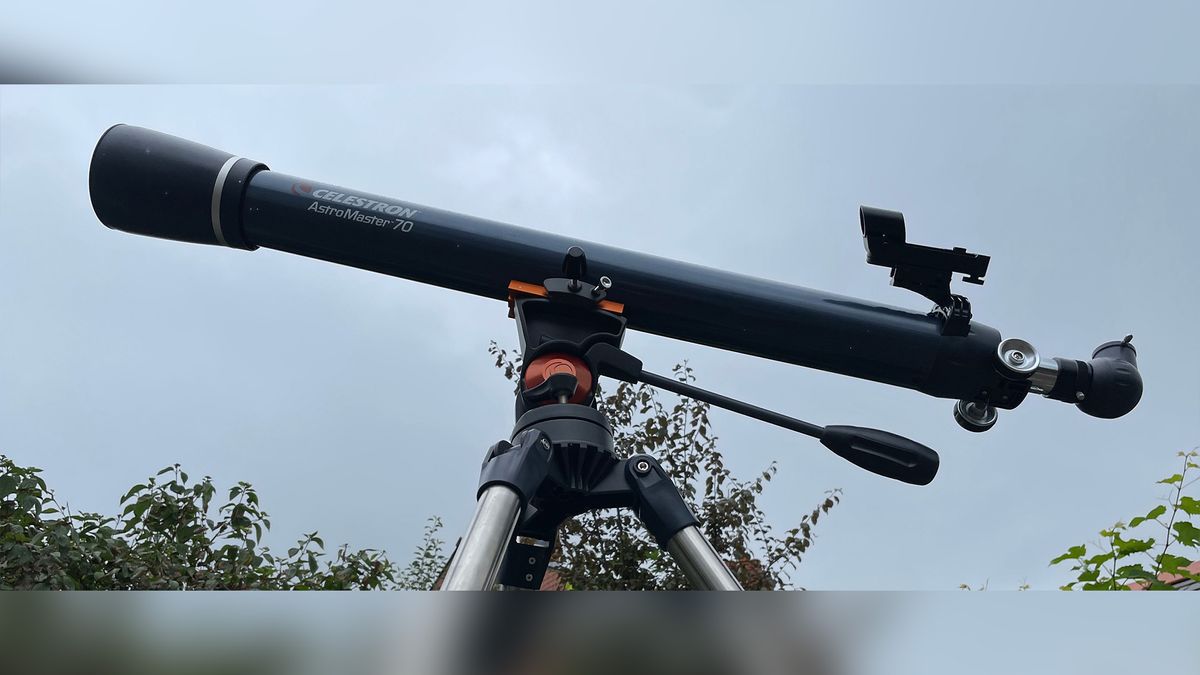 Zaoszczędź 21% na Celestron AstroMaster 70AZ przed Czarnym Piątkiem