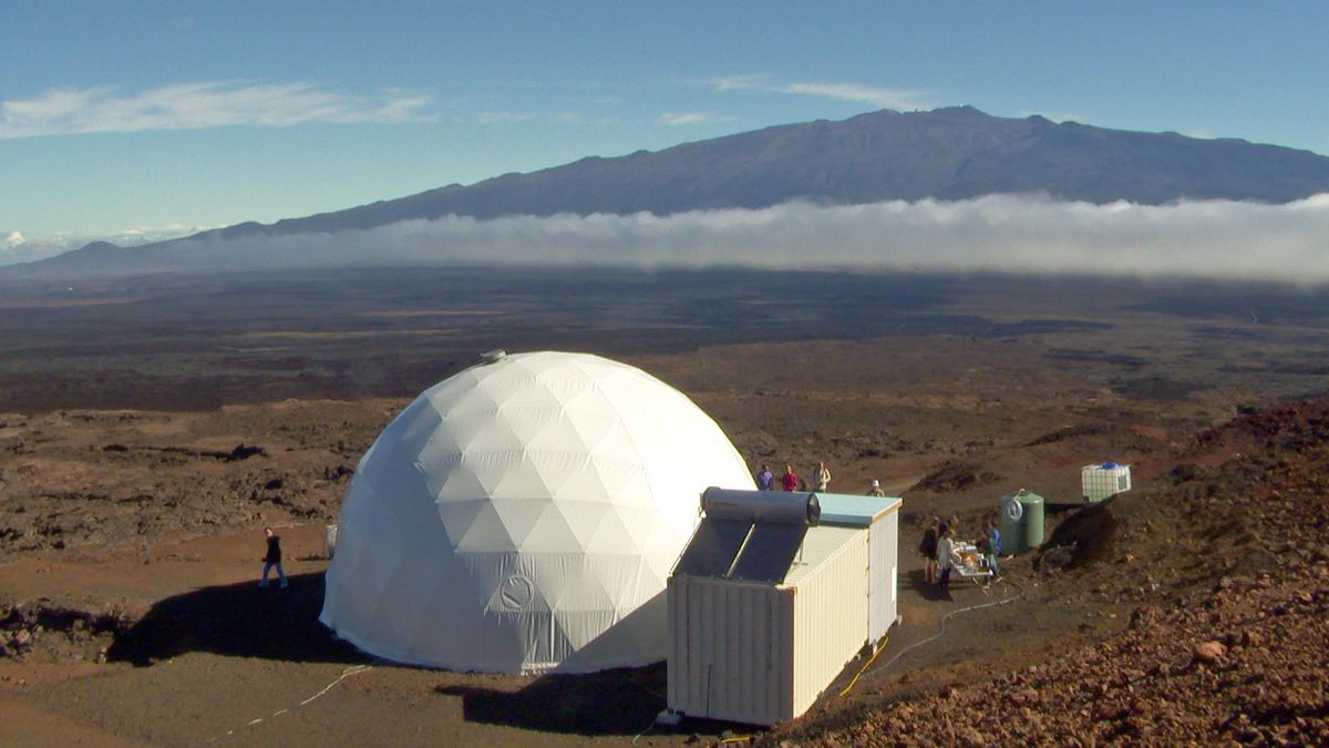 8 Months on Mars! Simulated Mission Heads to Hawaii Space